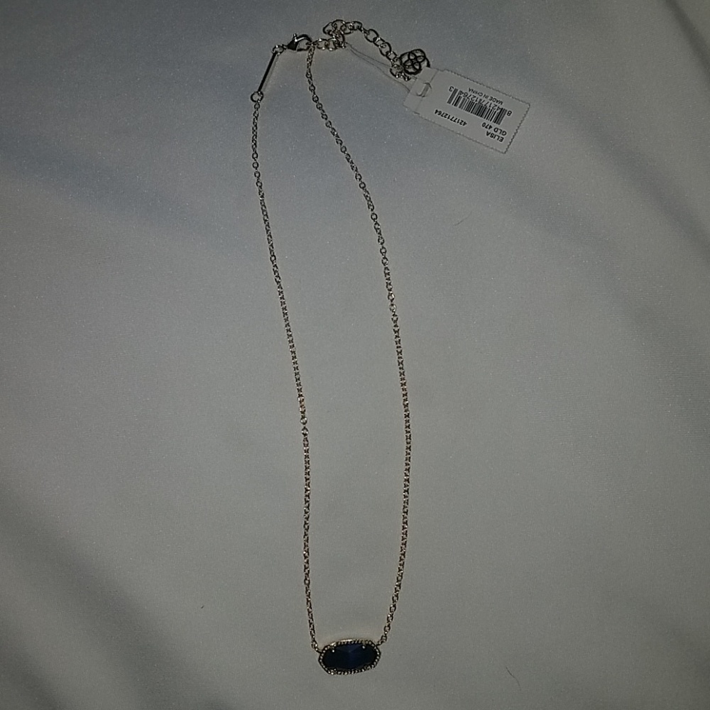 Kendra Scott necklace